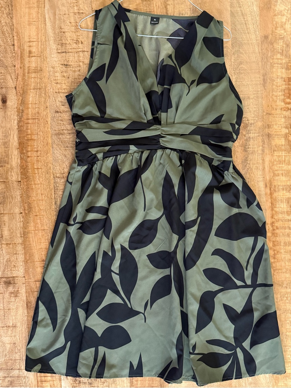 Green Black Leaf Print V-Neck Fit & Flare Mini Dress Sleeveless Size XL